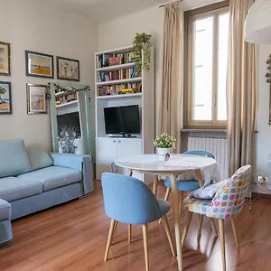 Navigli District Elegant Flat Free Wifi & Parking Appartamento