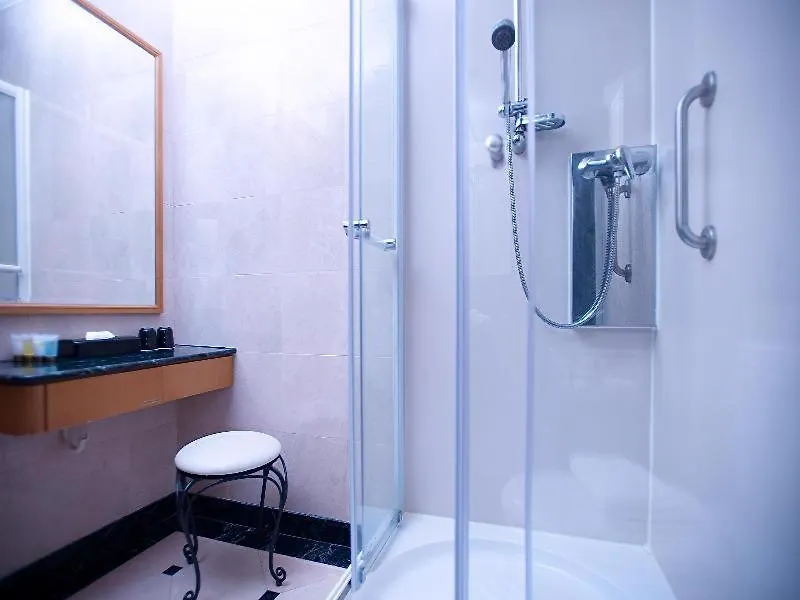 Best Western Plus Hotel Hong Kong 4*,